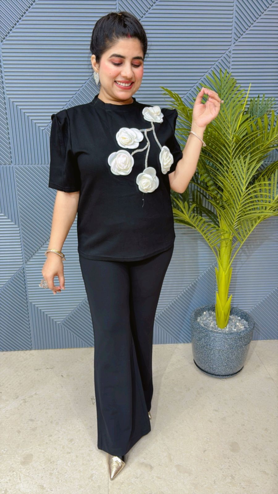 Beautiful 3-D Flowers Summer Top GGR1285