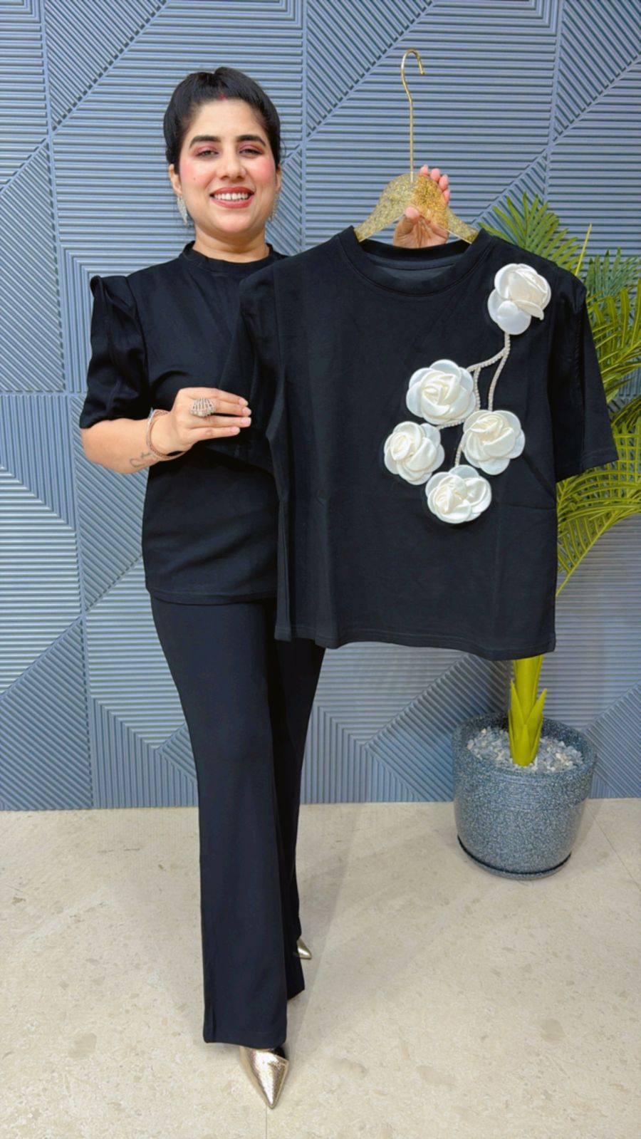 Beautiful 3-D Flowers Summer Top GGR1285
