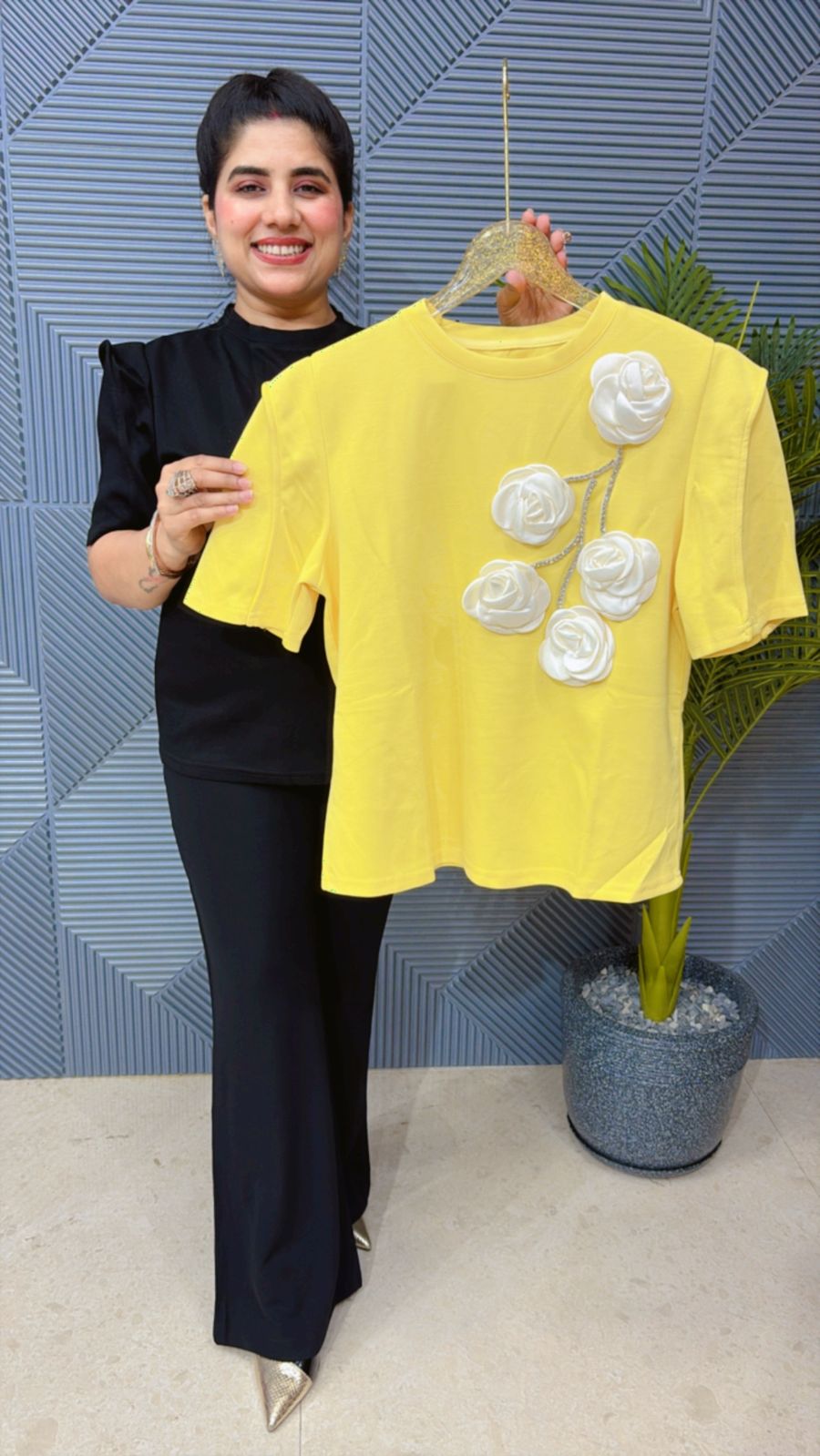 Beautiful 3-D Flowers Summer Top GGR1285