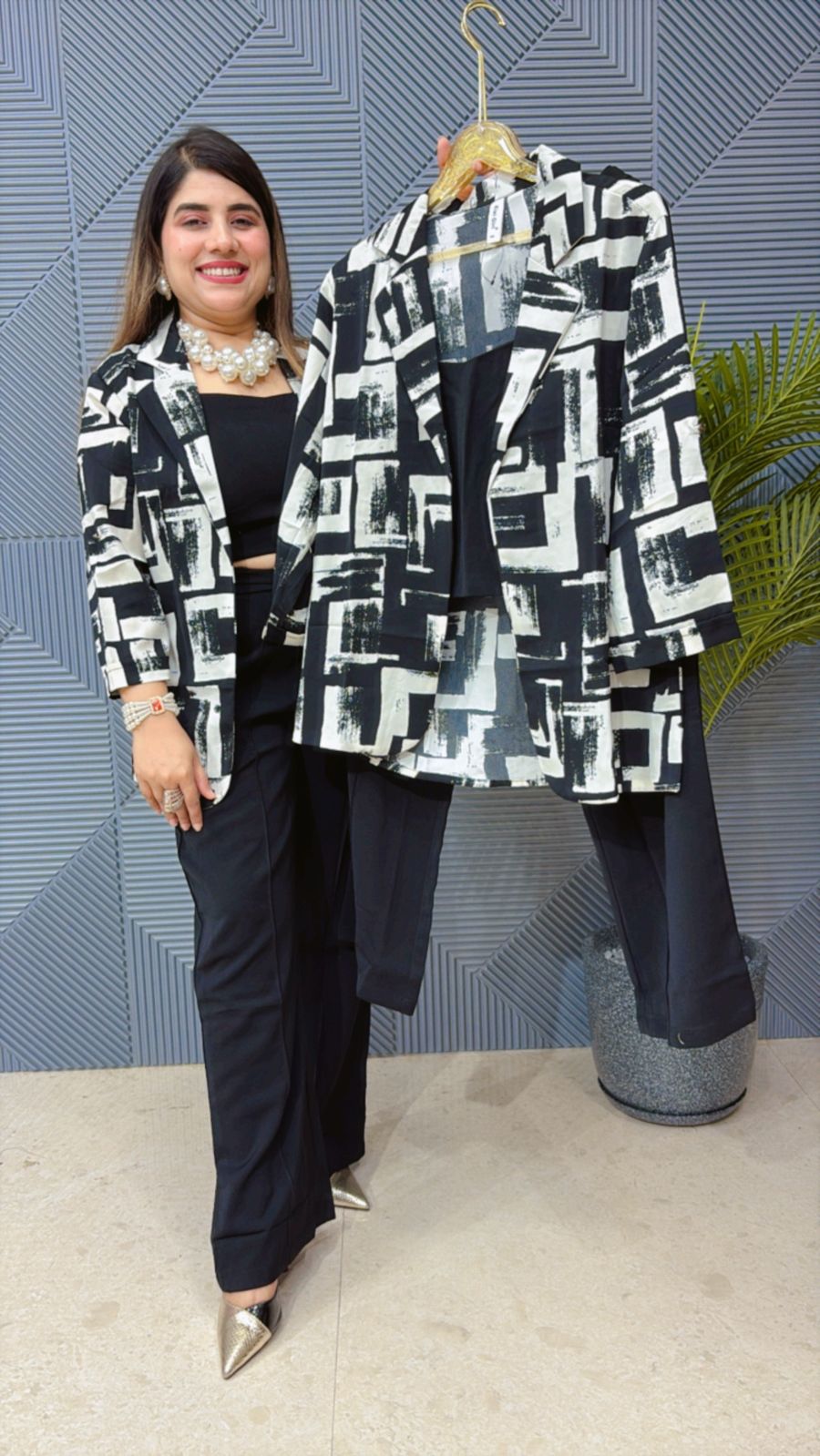 Beautiful 3peice Blazer Set GGR1257