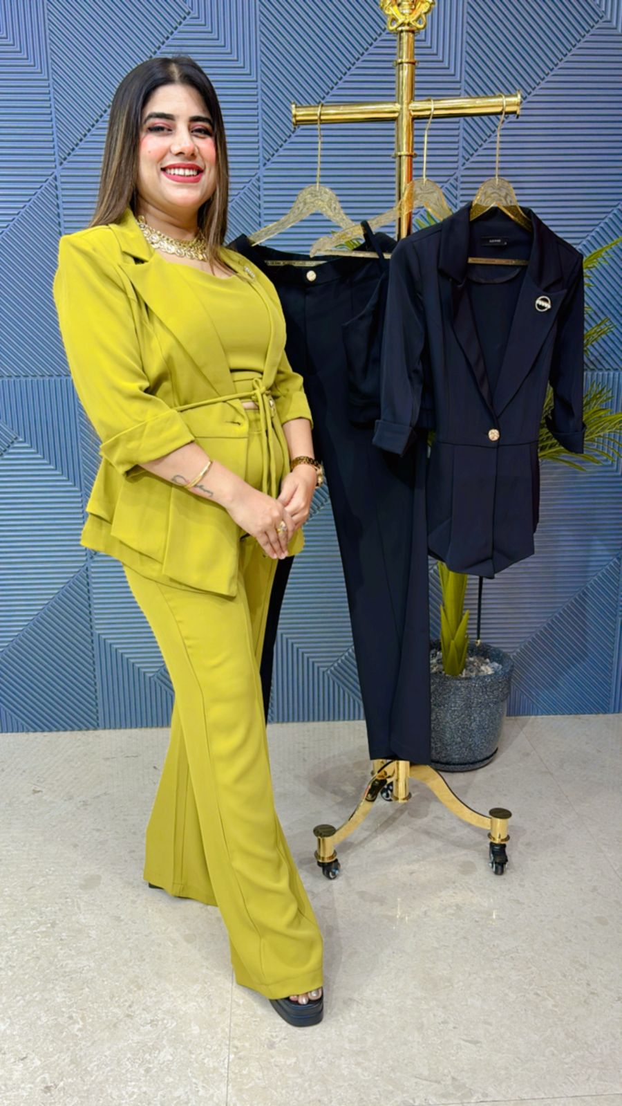 Beautiful 3piece Blazer Set GGR1201
