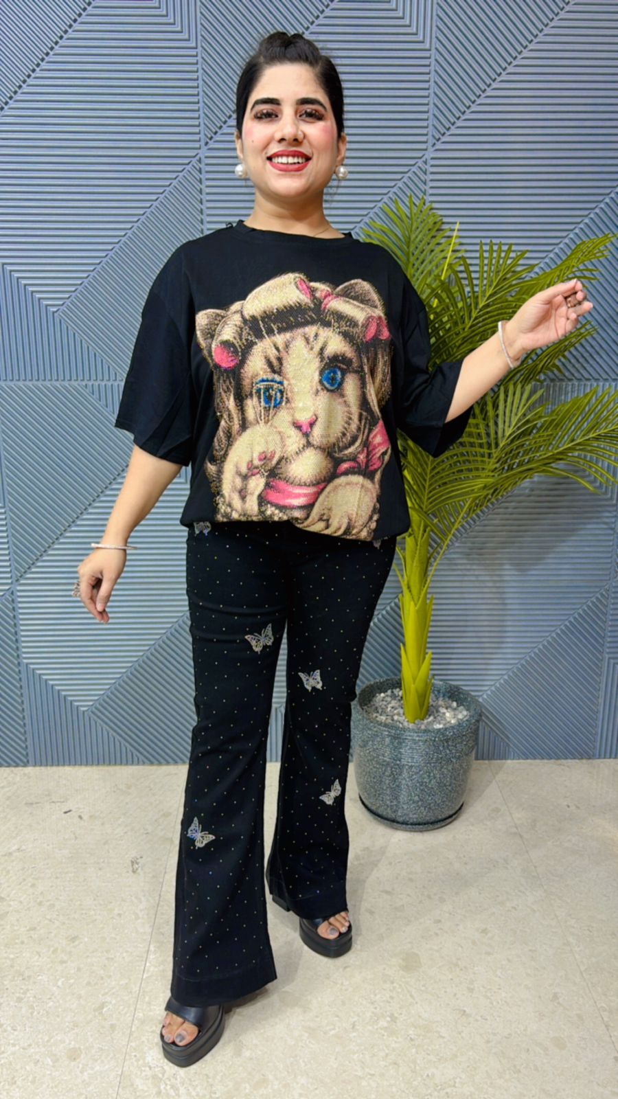 Beautiful Cotton Cat T-Shirt With Swarovski Work GGR1012