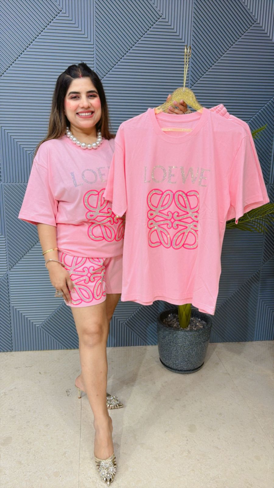 Beautiful Loewe T-Shirt With Shorts GGR1274