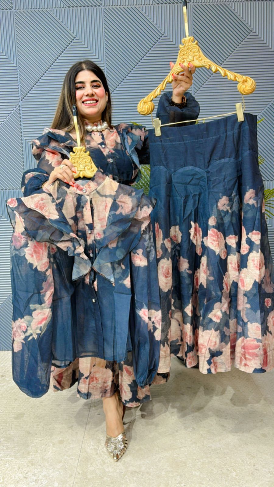 Beautiful and Abstract Shirt and Top GGR1142