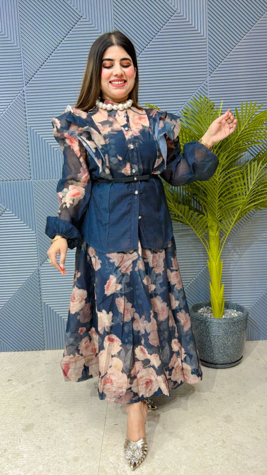 Beautiful and Abstract Shirt and Top GGR1142
