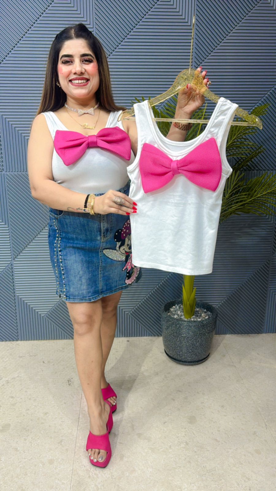 Beautiful and Sleeveless Bow Top GGR1099