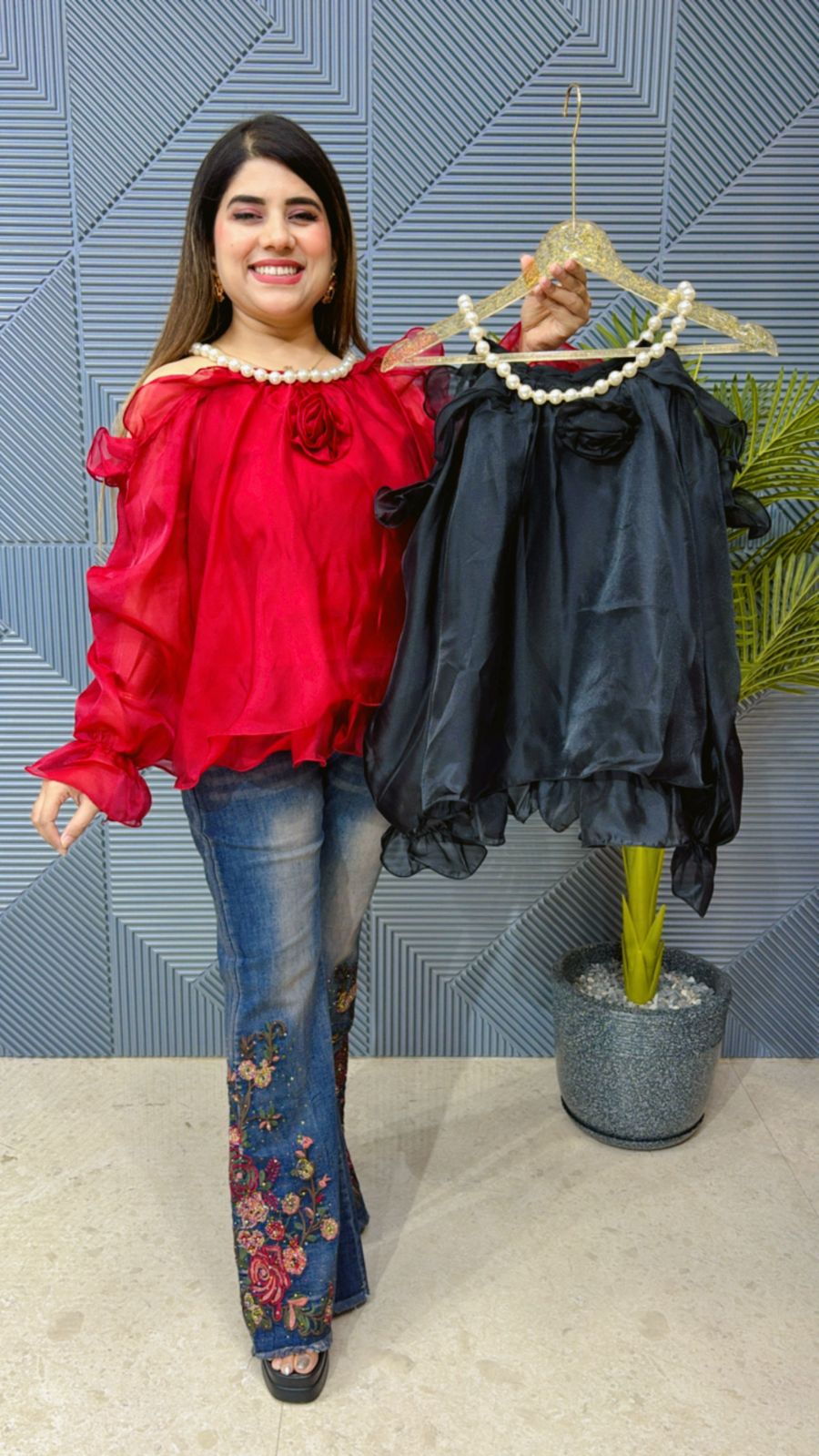 TOP WITH BEAUTIFUL NECK GGR1486