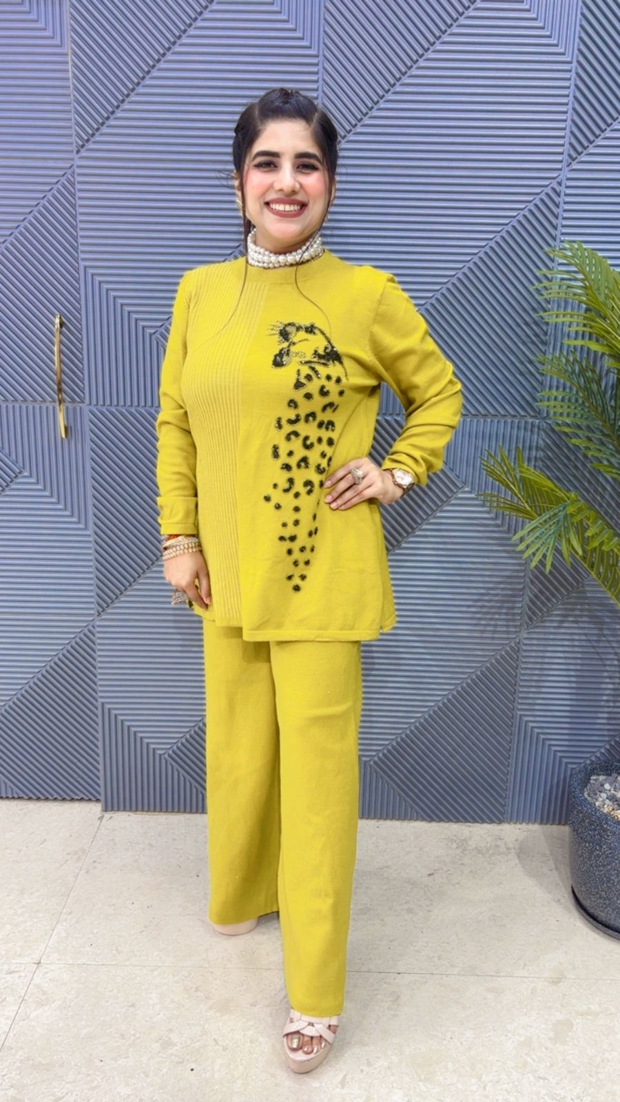 BEAUTIFUL CORD SET GGR3702