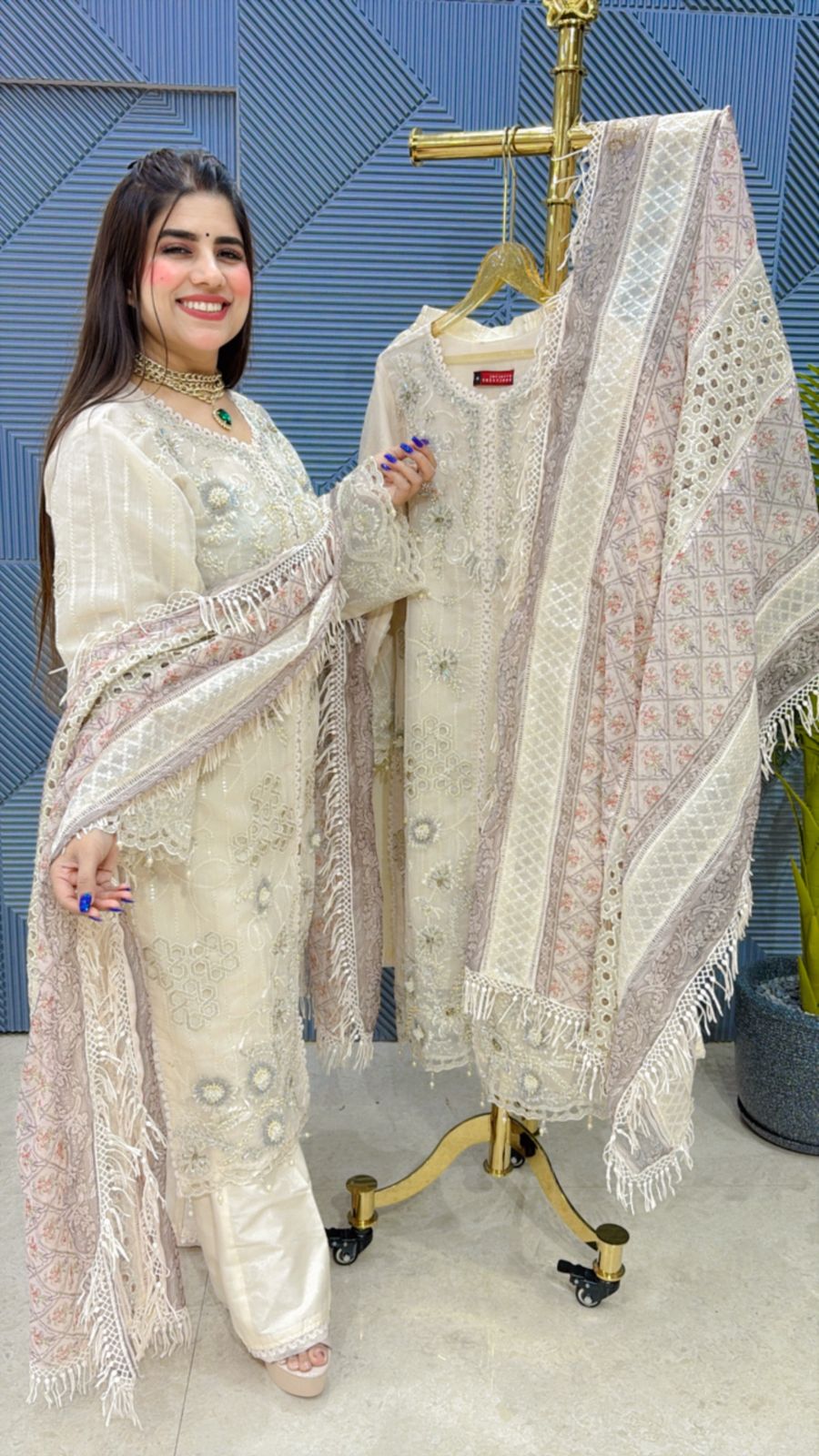 BEAUTIFUL 3 PIECE SET GGR3109
