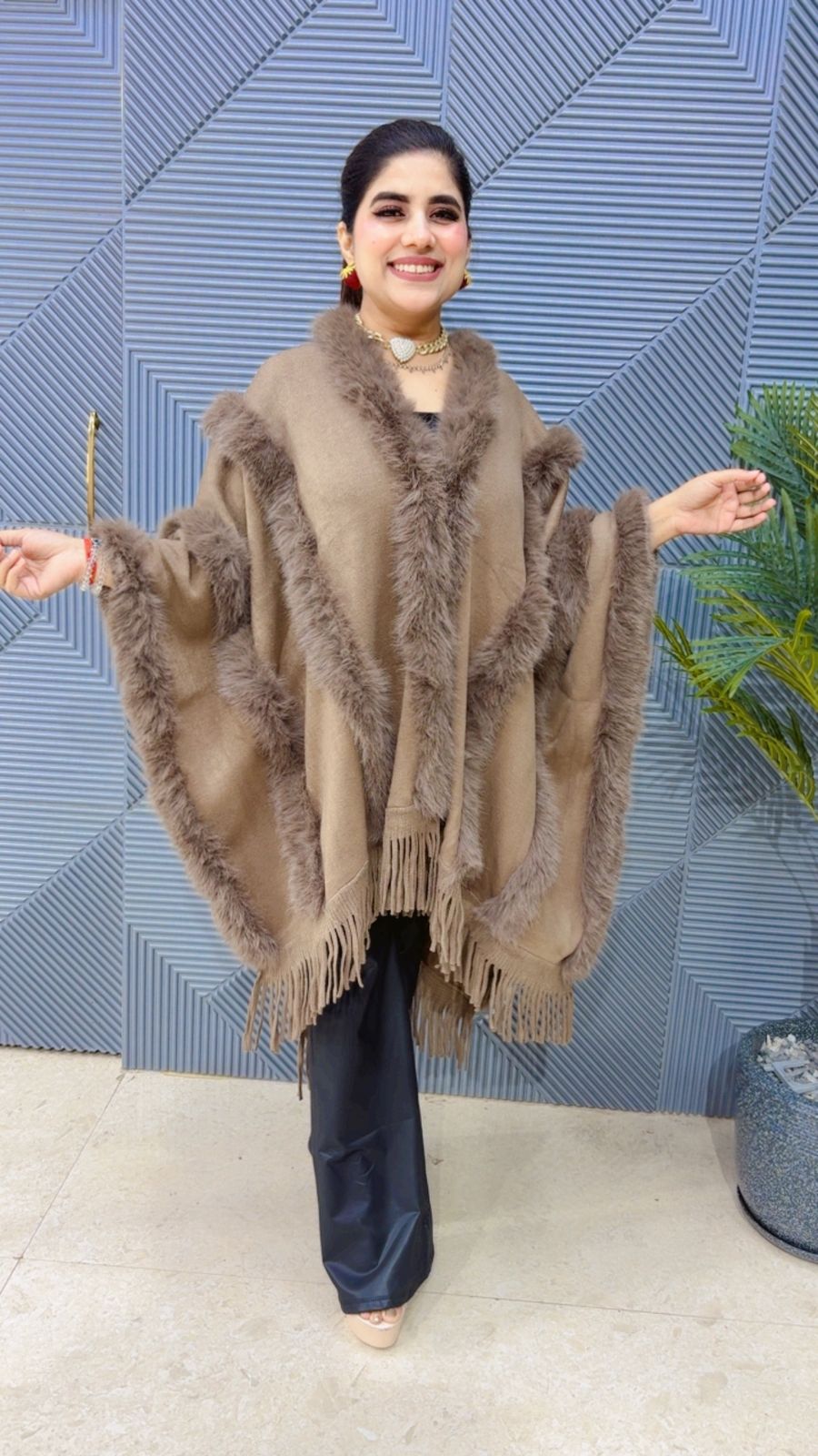 BEAUTIFUL PONCHU GGR3934