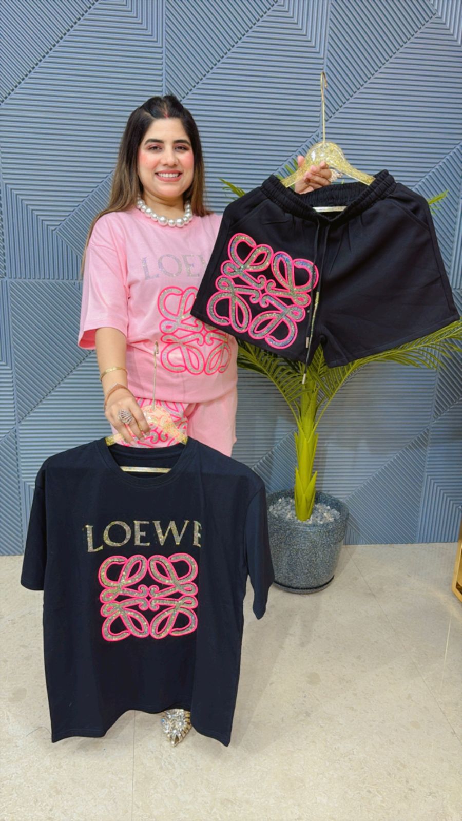 Beautiful Loewe T-Shirt With Shorts GGR1274