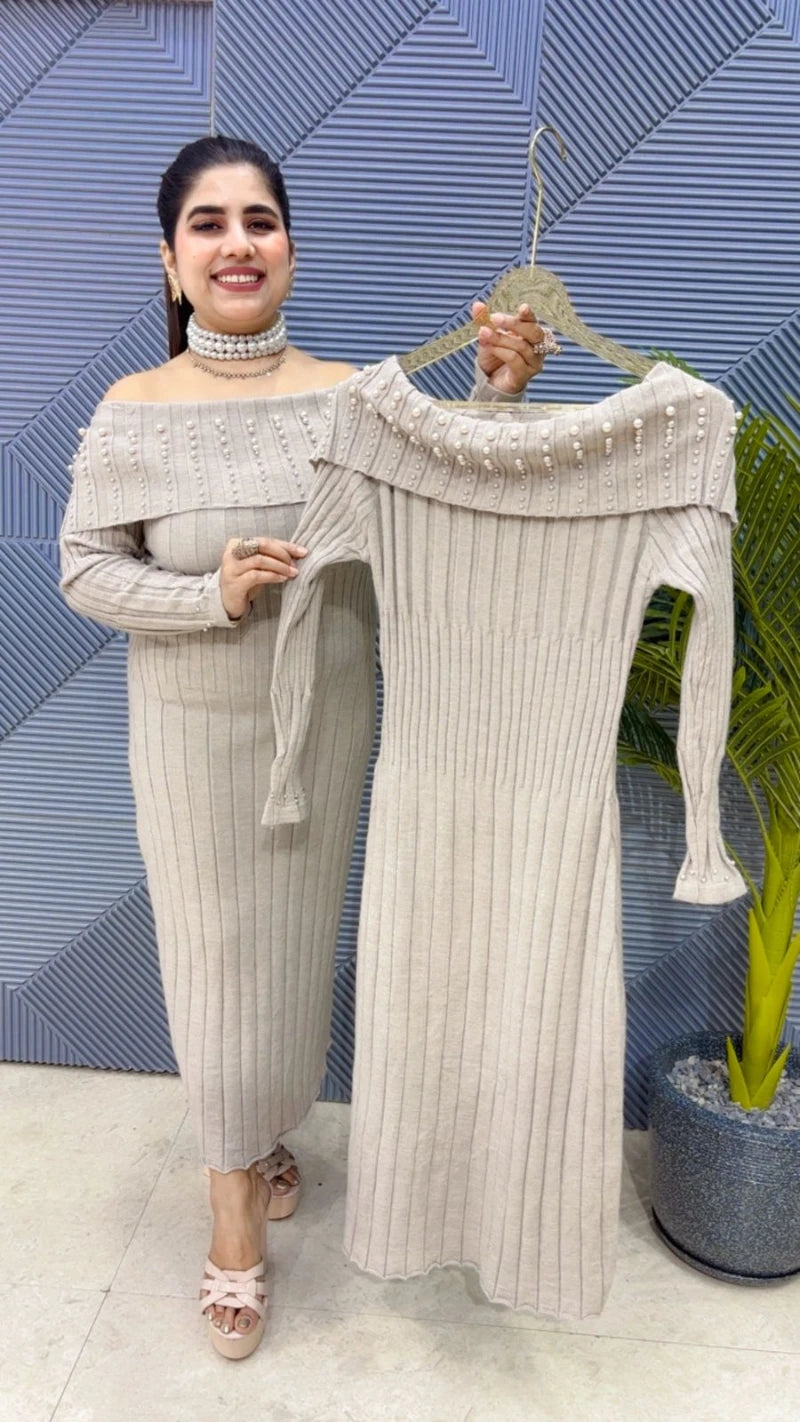 BEAUTIFUL WOOLEN DRESS GGR3491