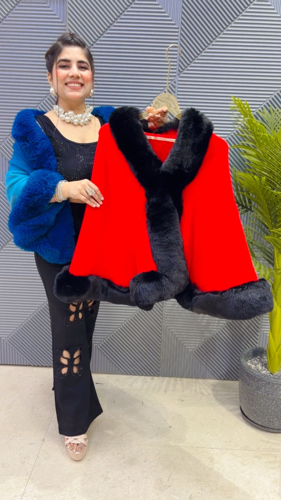 BEAUTIFUL WINTERWEAR PONCHU GGR3543