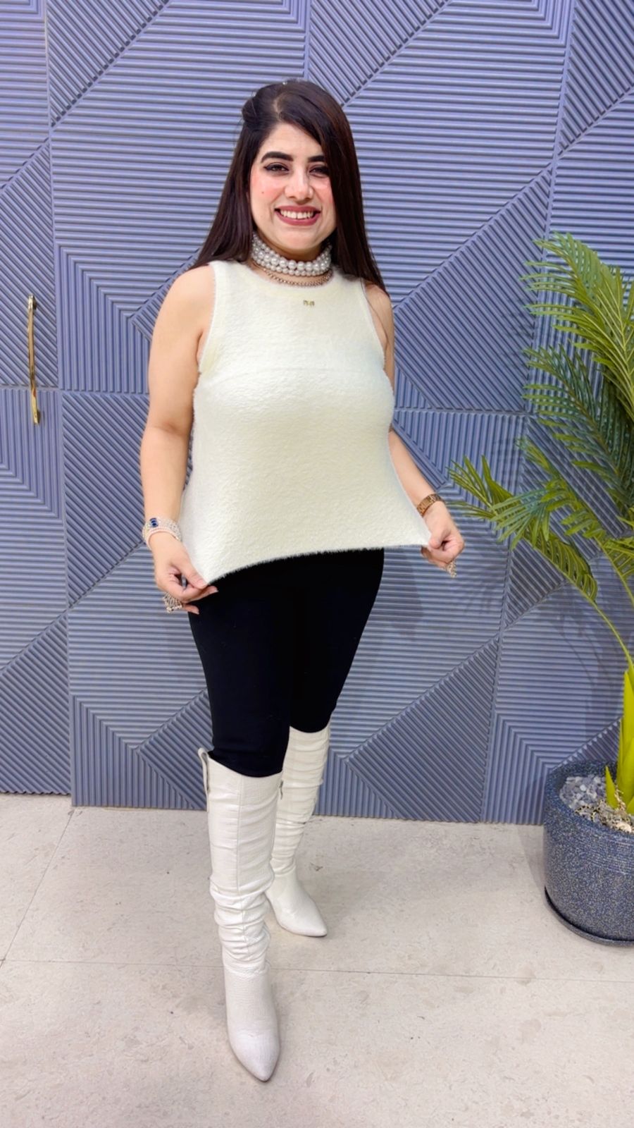 BEAUTIFUL CUT SLEEVE WARM TOP GGR3671