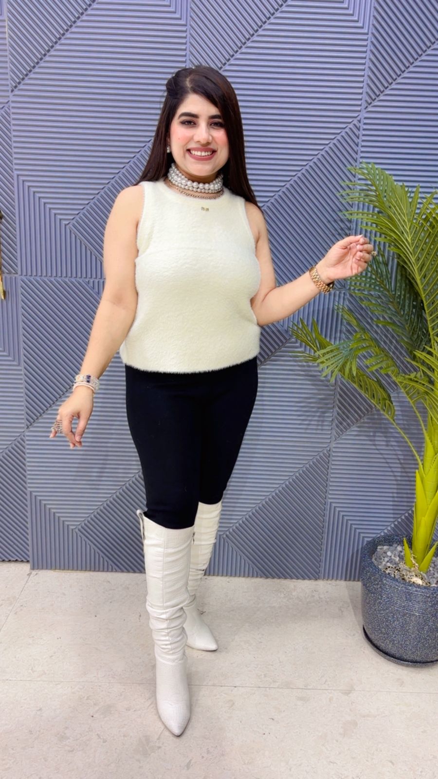 BEAUTIFUL CUT SLEEVE WARM TOP GGR3671