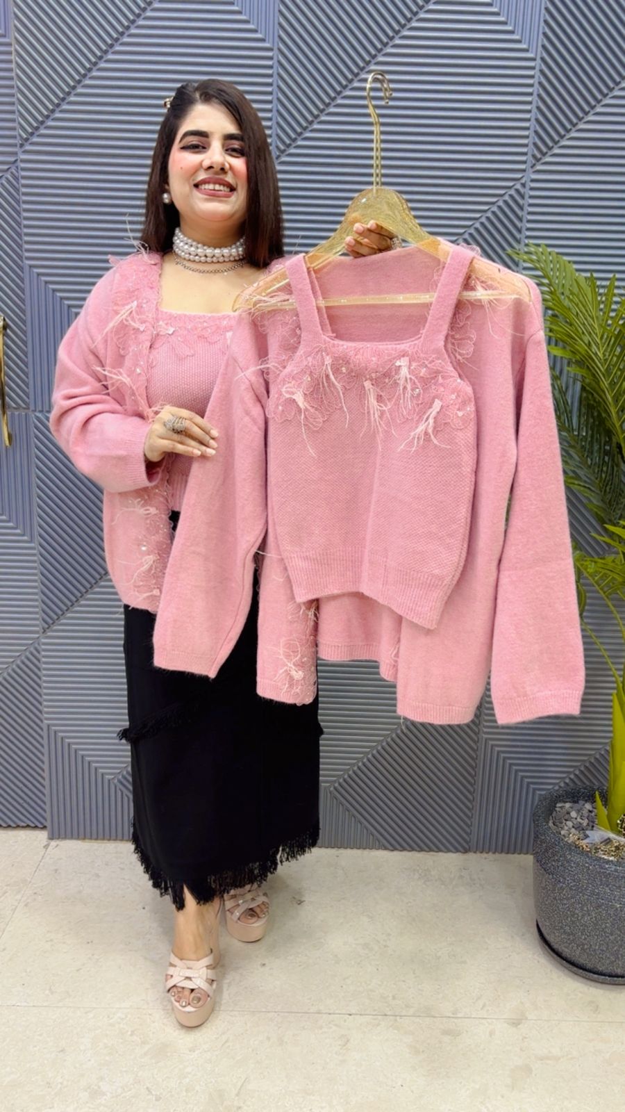 BEAUTIFUL SHRUG TOP GGR3705