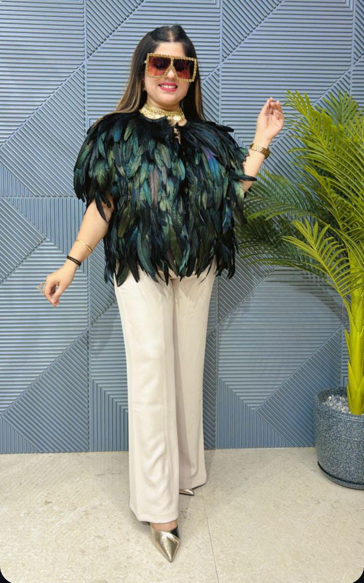 CAPE SHRUG GGR1306