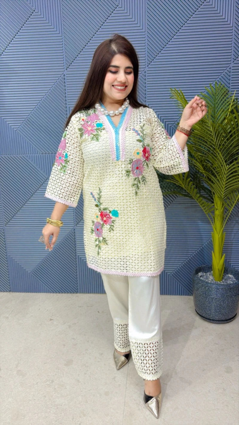 CROSIA WORK PANT SUIT WITH BEAUTIFUL LACE WORK AND LINING GGR1864