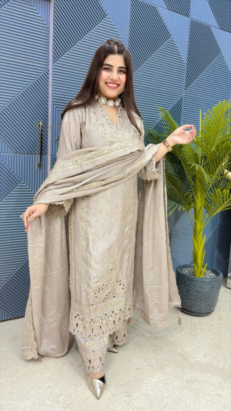 BEAUTIFUL 3 PCS SUIT GGR1934