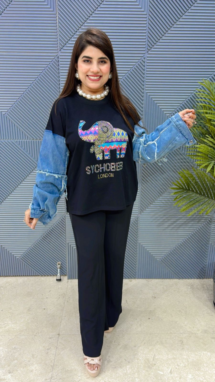 BEAUTIFUL ELEPHANT TOP GGR3052