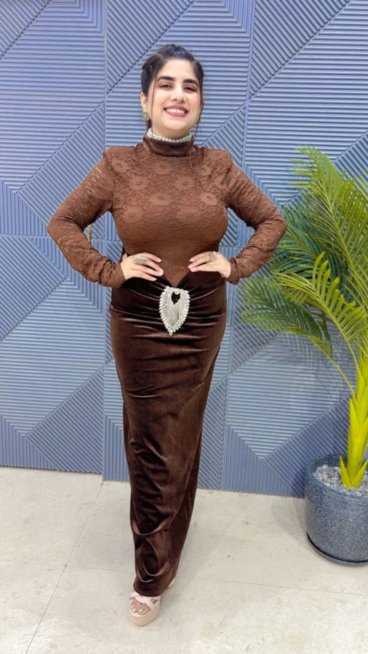 PREMIUM WINTERWEAR VELVET DRESS WITH BROOCH GGR3484