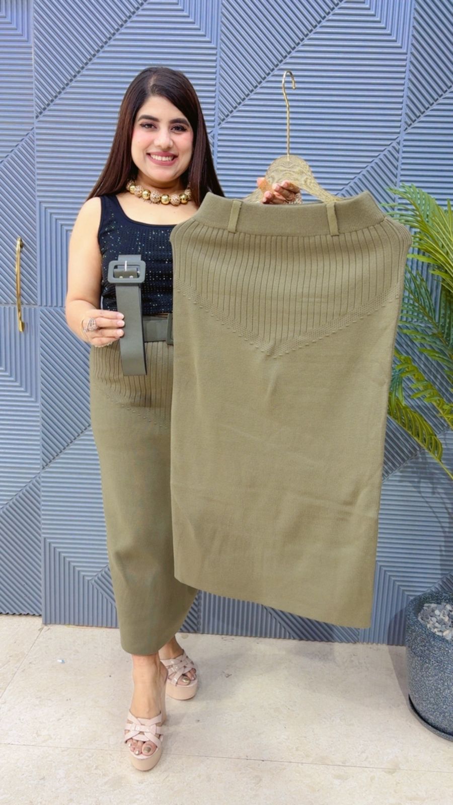 BEAUTIFUL SKIRT WITH BELT GGR3743