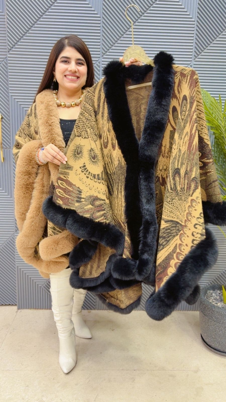 PREMIUM FURR PONCHU  GGR3751