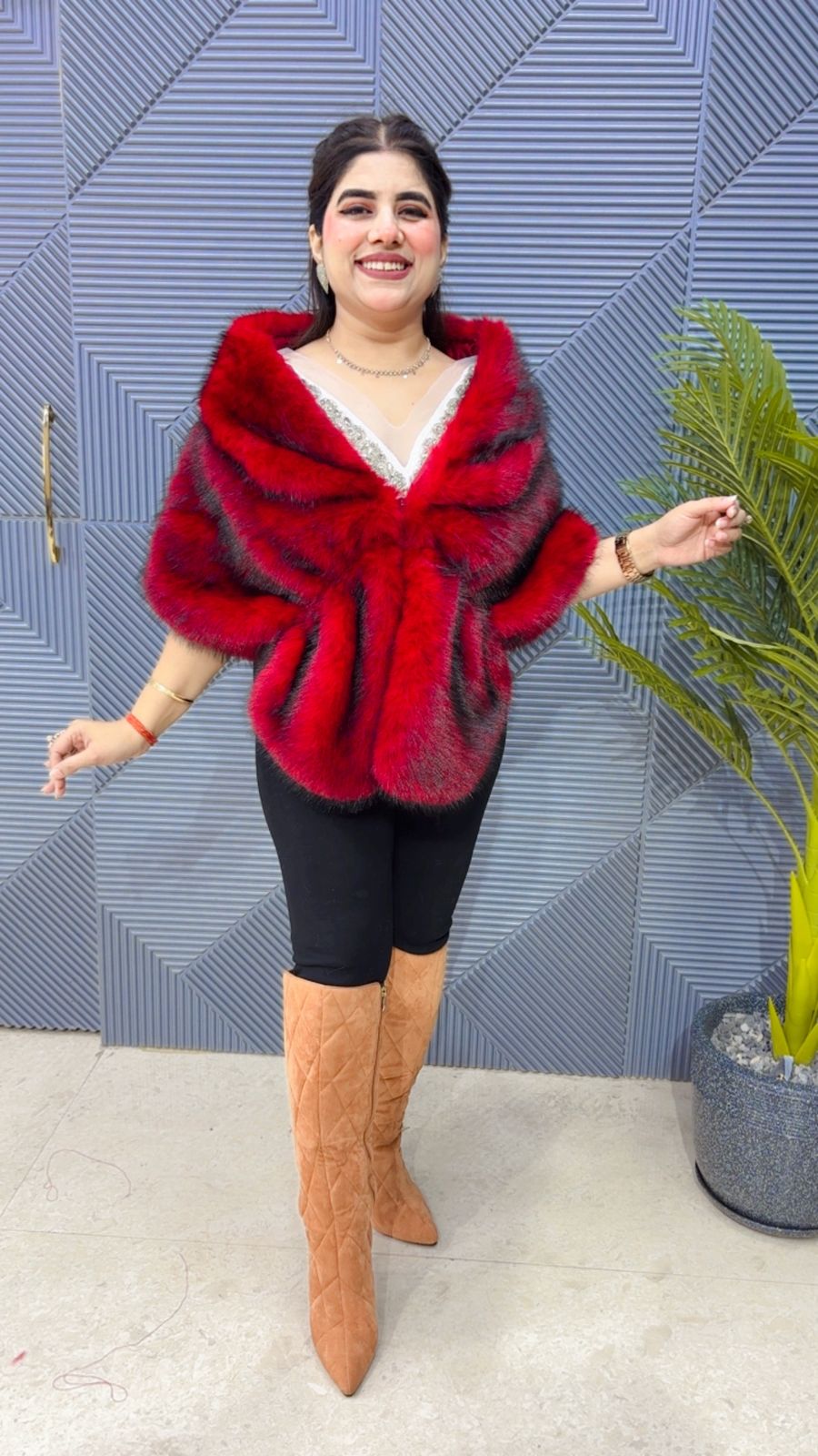 BEAUTIFUL FURR CAPE GGR3807