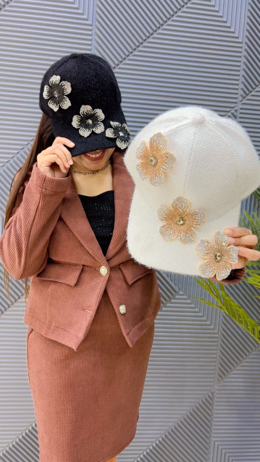 BEAUTIFUL FLOWER CAP GGR3875