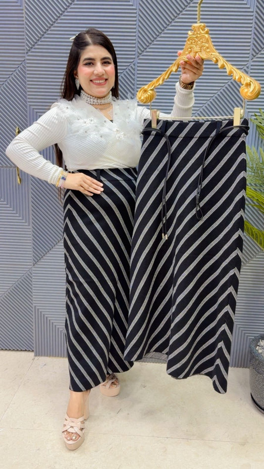 BEAUTIFUL WOOLEN SKIRT WITH BELT GGR3877