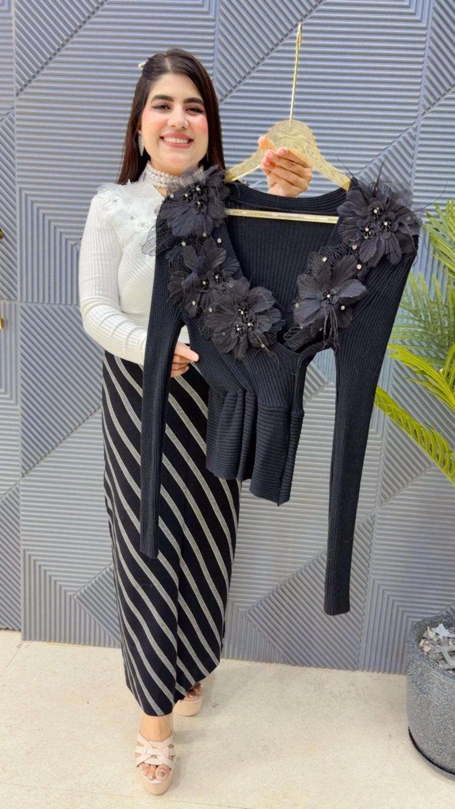 BEAUTIFUL FLOWER TOP GGR3878