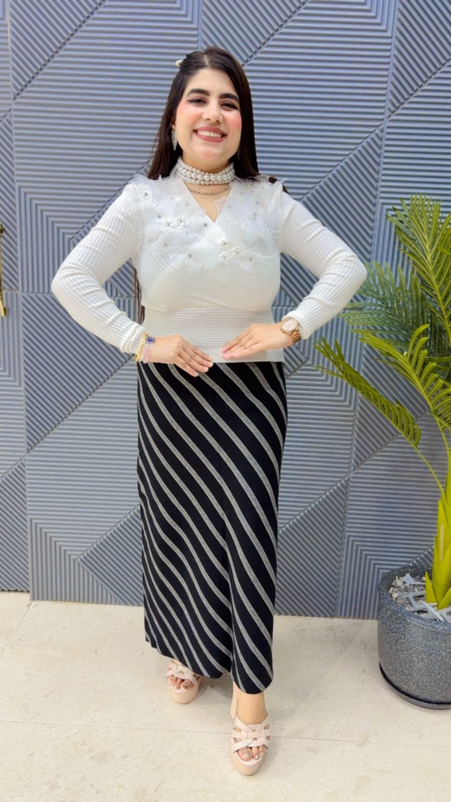 BEAUTIFUL FLOWER TOP GGR3878