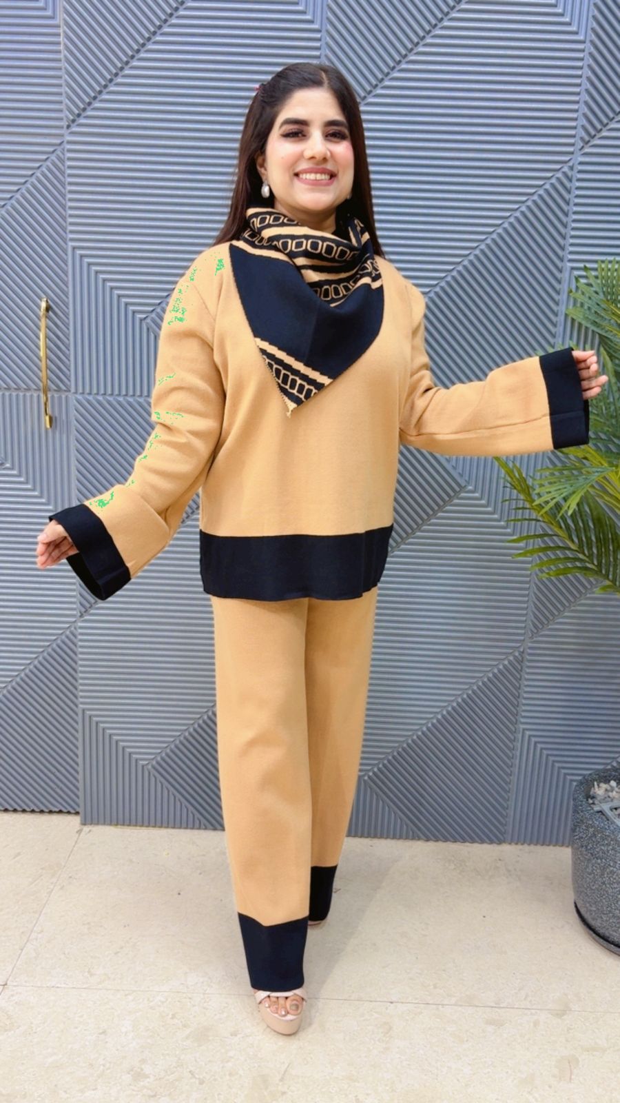 BEAUTIFUL STOLE CORD SET  GGR3937