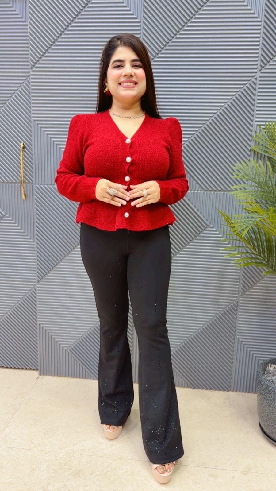 BEAUTIFUL SWAROVSKI FLEECE BELL BOTTOM  GGR3961