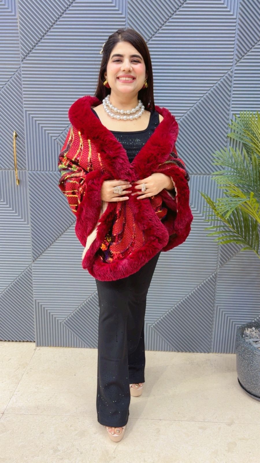 PREMIUM WINTER WEAR SEQUENCE PONCHU GGR3966