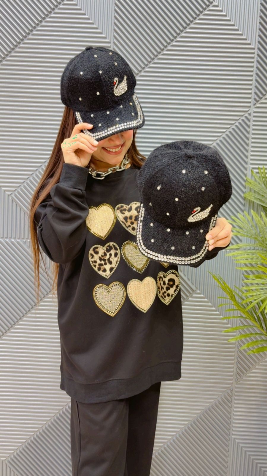 BEAUTIFUL SWAN CAP GGR3975