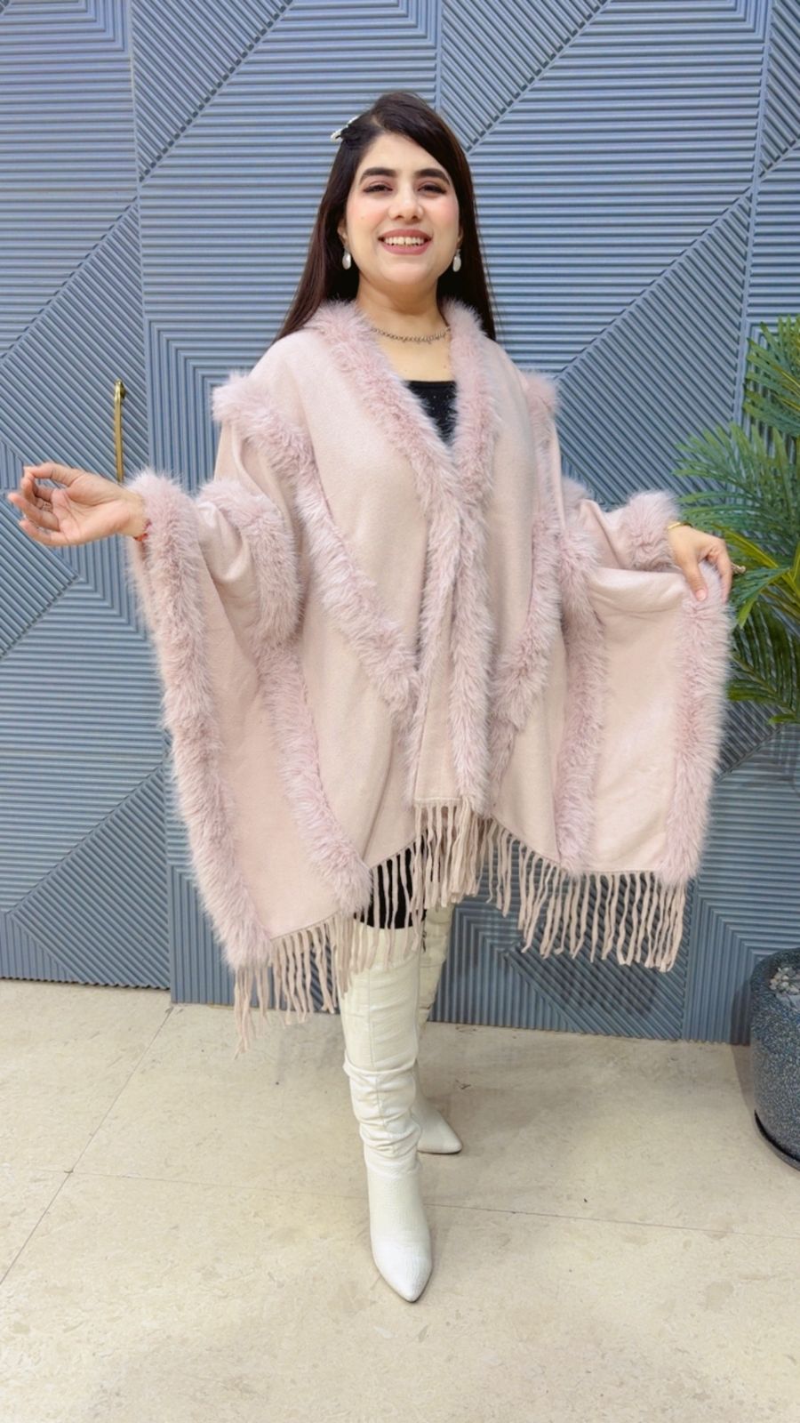 BEAUTIFUL FURR PONCHU GGR4012