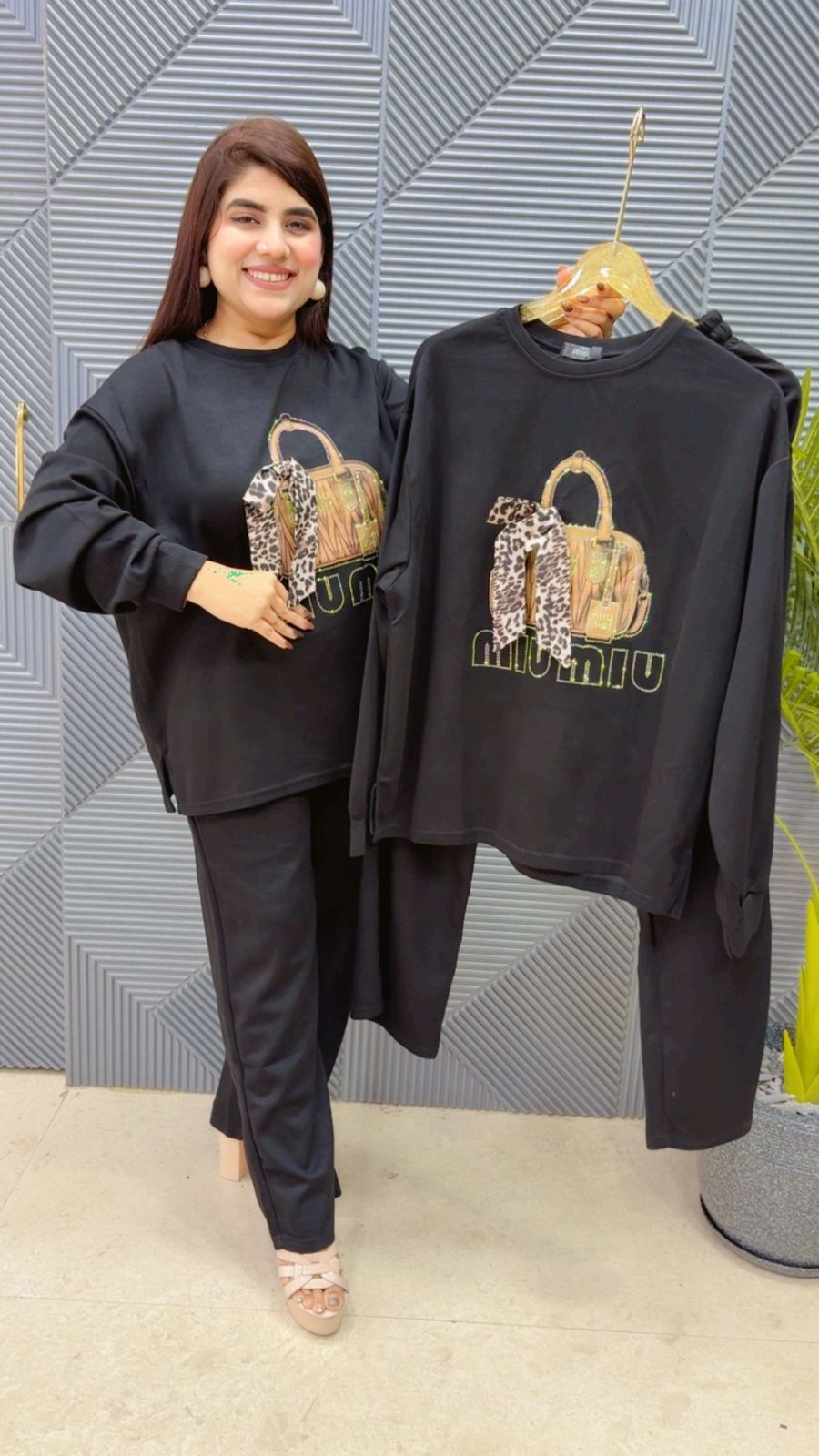 BEAUTIFUL PURSE CORD SET GGR4054