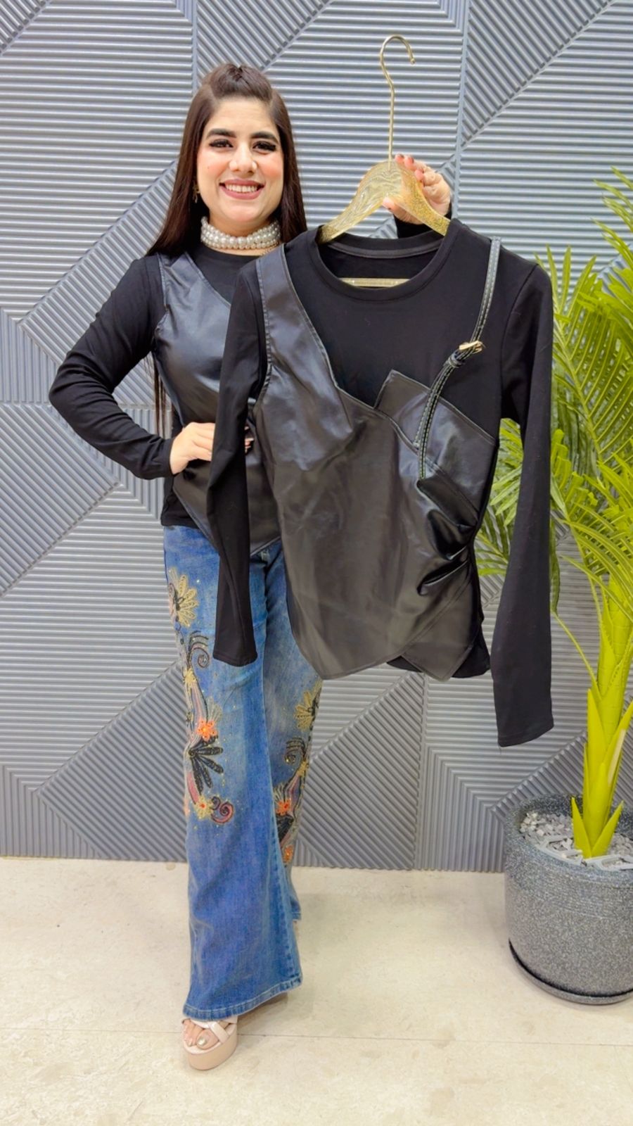 BEAUTIFUL LEATHER TOP GGR4079